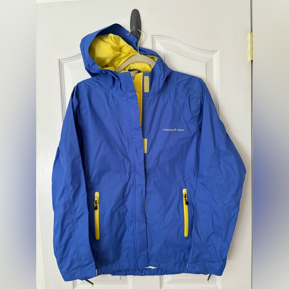 Vineyard Vines women’s rain jacket